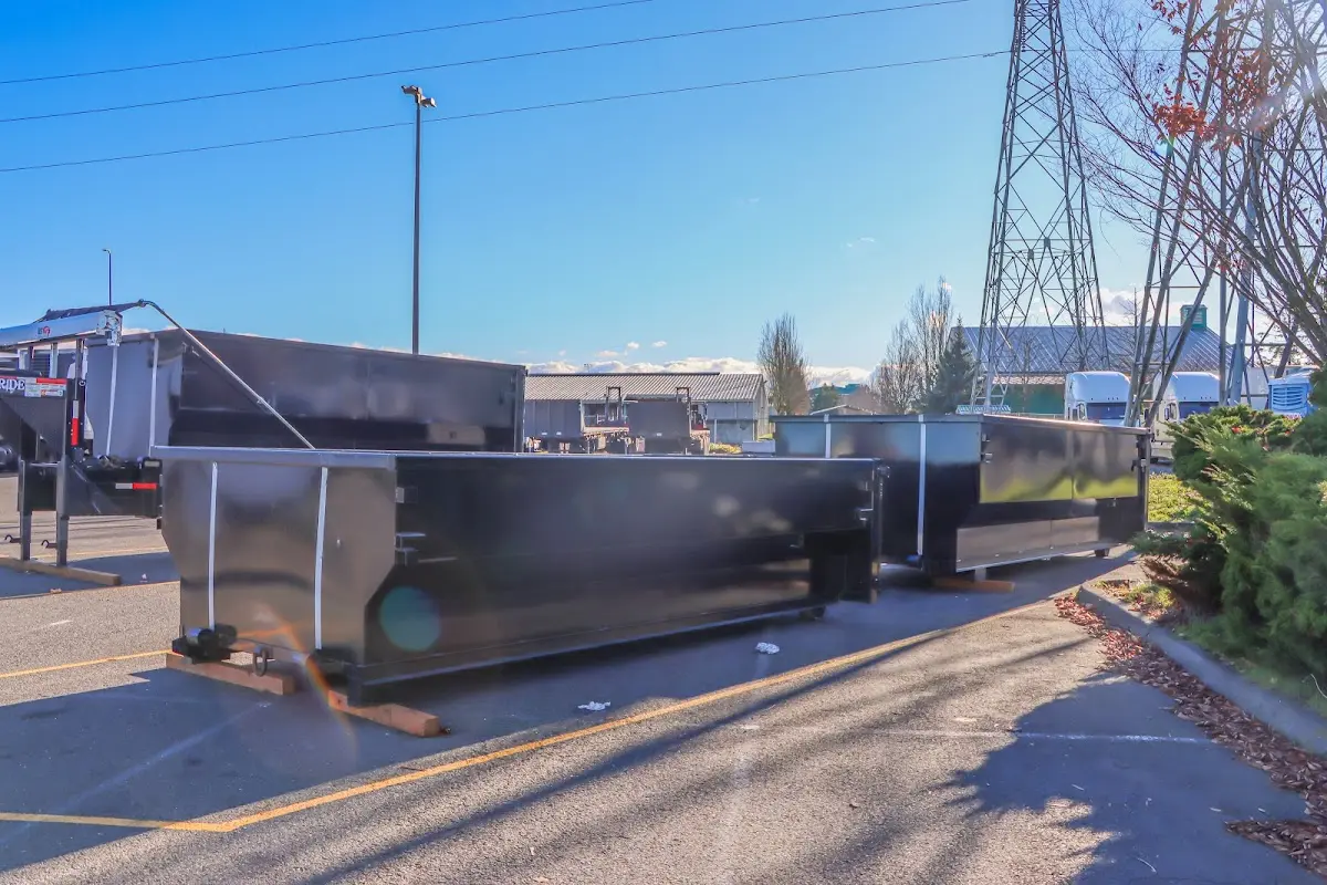 Professional dumpster rental and junk removal service in La Cresta